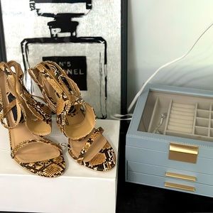 Brand New Jessica Rich Goddess Sandals